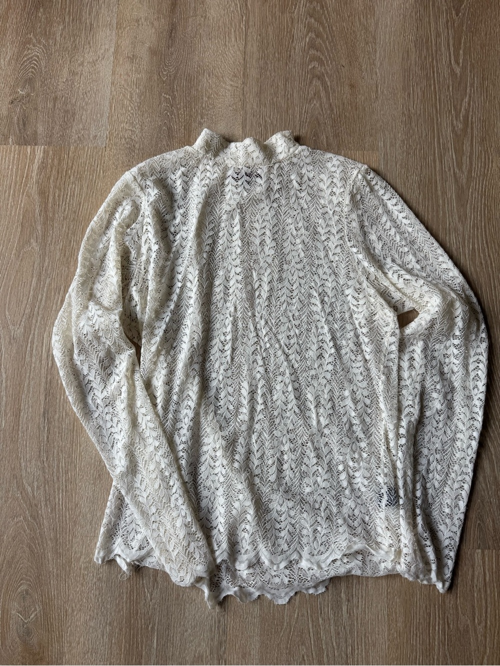 Vintage BKE Cream Lace Long-Sleeve Top